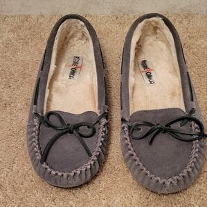 Womens Sz 9M Slippers
